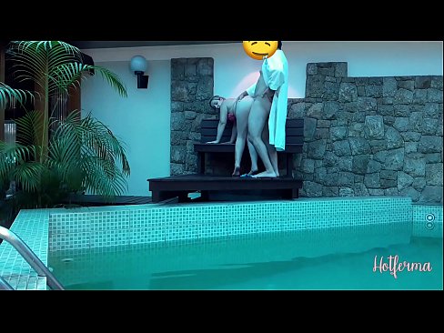 ❤️ Boss ngajak babu ka kolam renang, tapi teu bisa nolak a panas ️❌ Video anal di urang